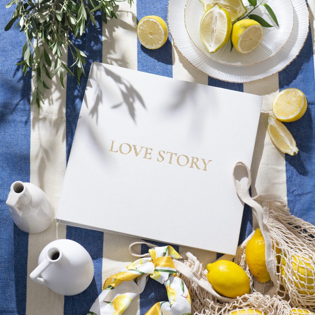 LOVE STORY - PAMIĘTNIK DLA PAR - BEŻOWY