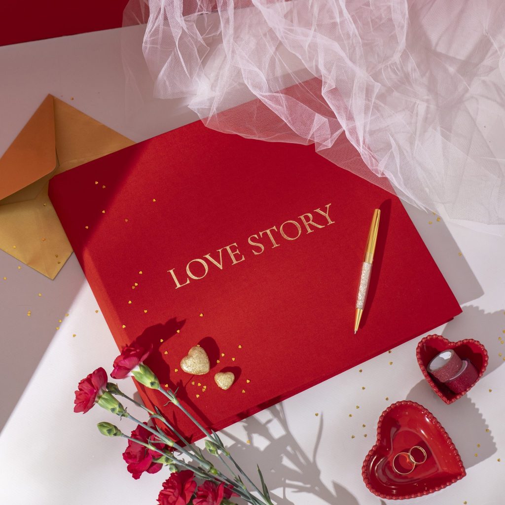 LOVE STORY - PAMIĘTNIK DLA PAR - CZERWONY